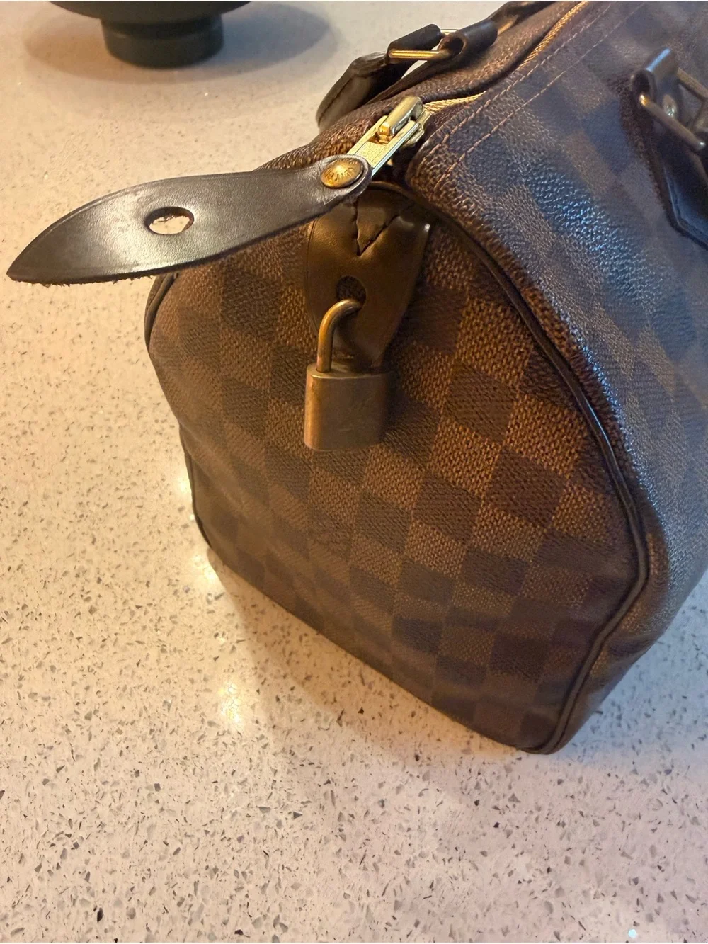 Louis Vuitton Damier ebene speedy 30.